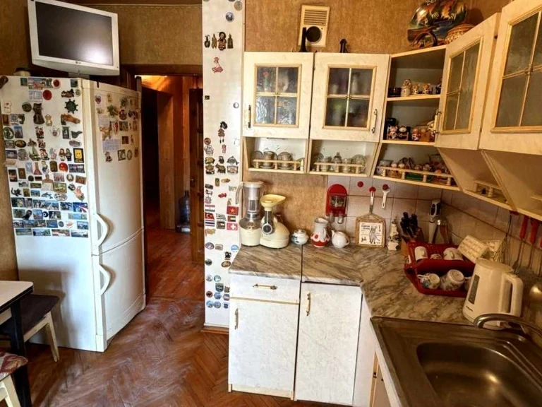 Квартира. Київ, Анни Ахматової вул.