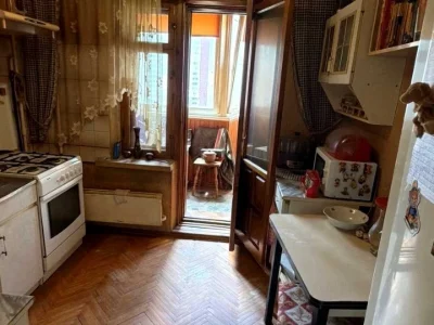 Квартира. Київ, Анни Ахматової вул.