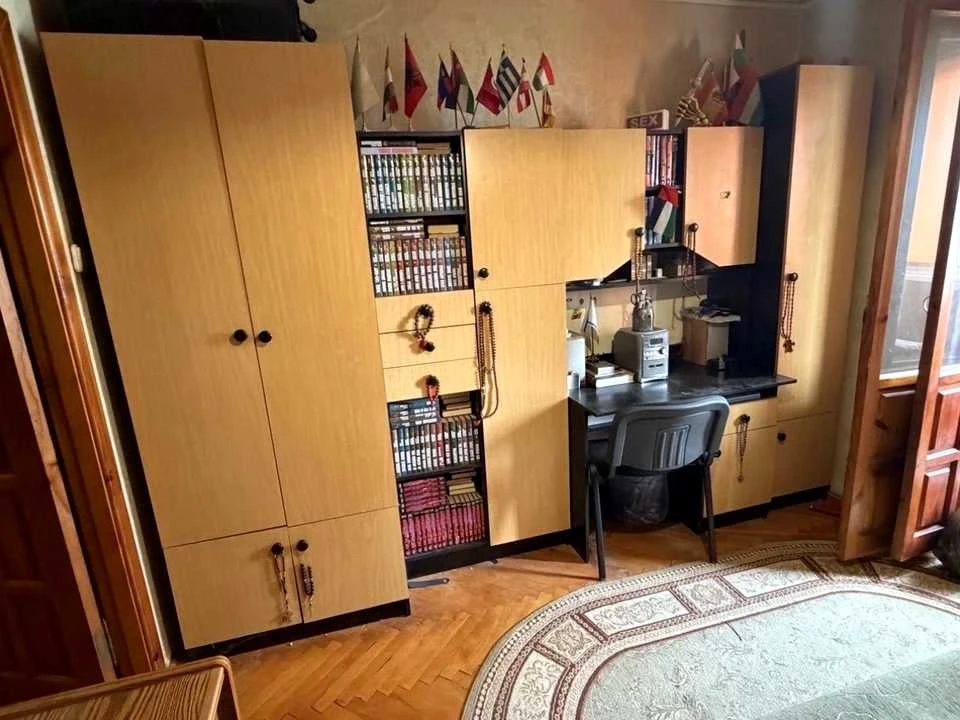 Квартира. Київ, Анни Ахматової вул.