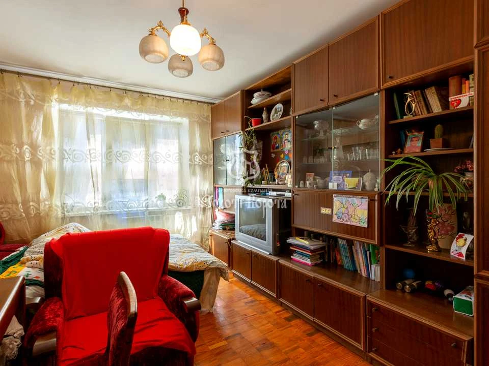 Apartment. Mykhola Zakrevs'kyi Street, Kyiv