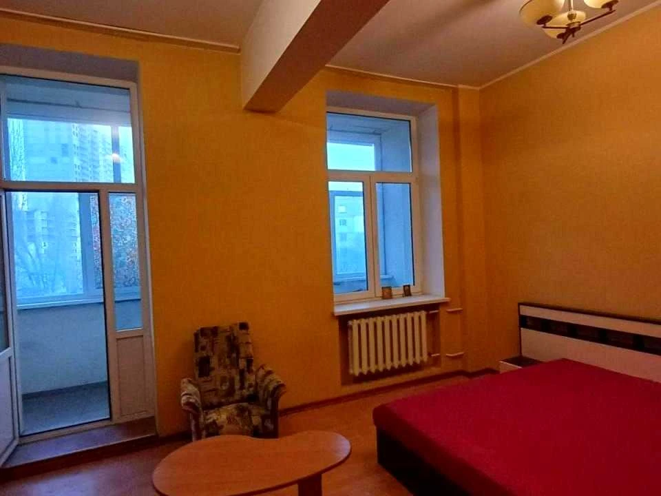 Квартира. Київ, Ярослава Гашека бульв.