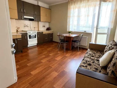 Квартира. Київ, Воскресенський просп.