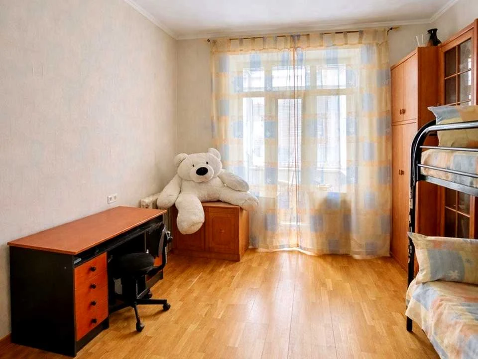 Apartment. Holosiivsky Prospect.