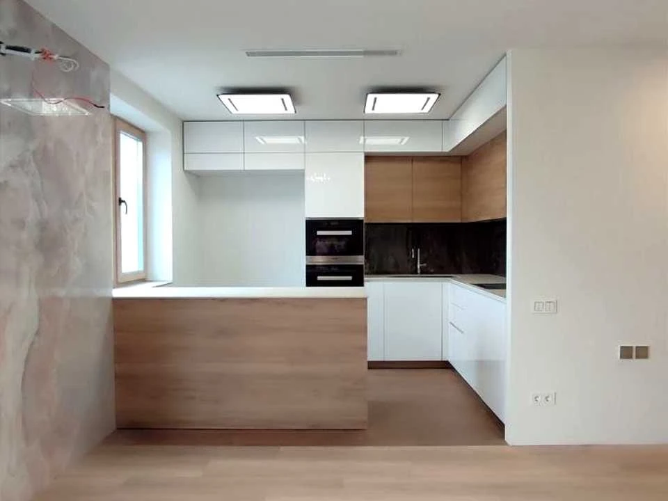 Apartment. Dnipro, Mandrykivska St.