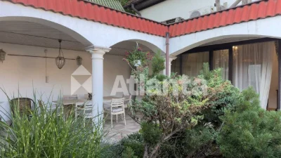 Compact house in Italian style on Fontan