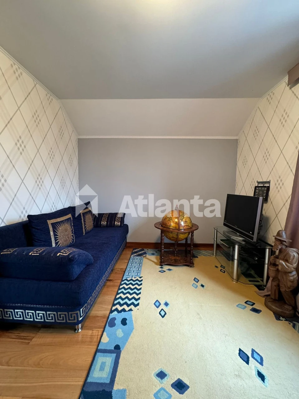 Compact house in Italian style on Fontan