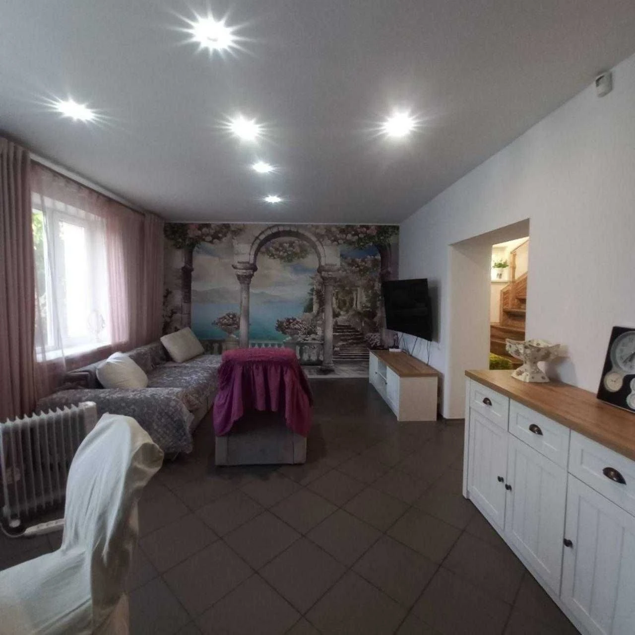 For Sale: Spacious 2-story house on Dmitry Dontsky —