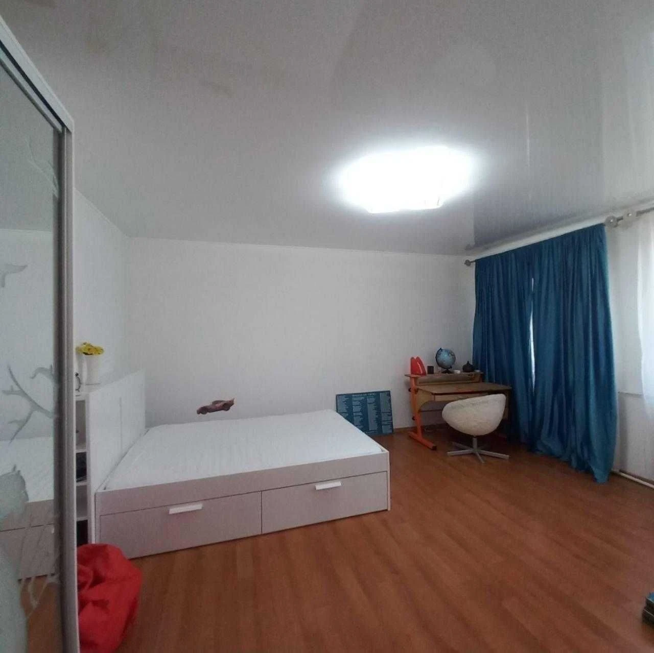For Sale: Spacious 2-story house on Dmitry Dontsky —