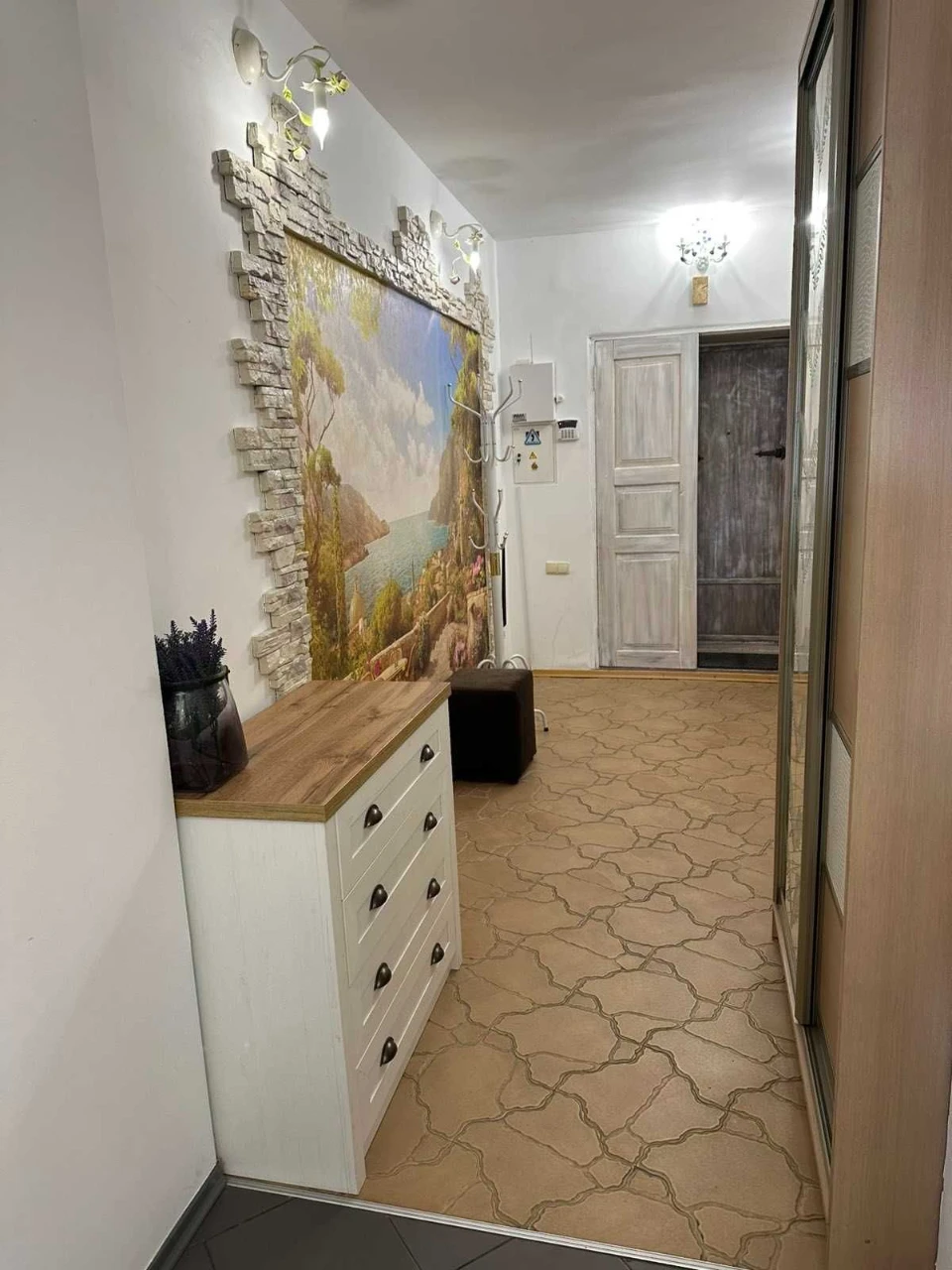 For Sale: Spacious 2-story house on Dmitry Dontsky —