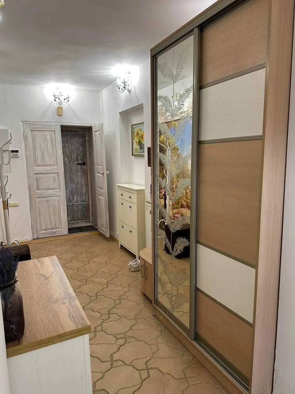For Sale: Spacious 2-story house on Dmitry Dontsky —
