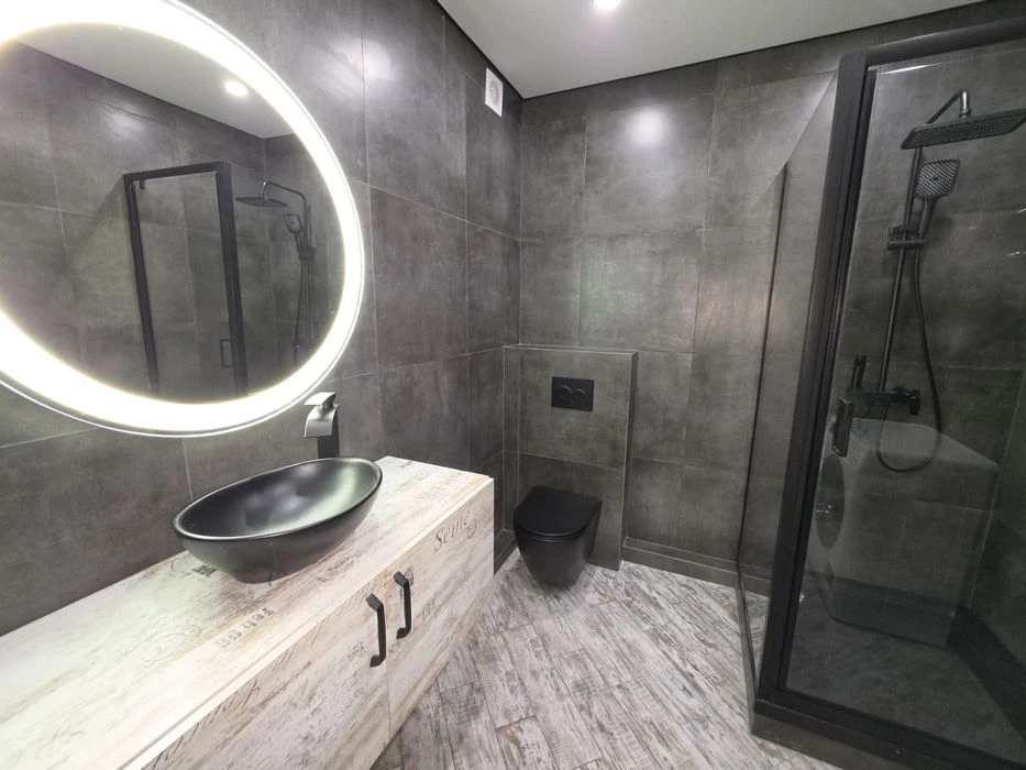 Stylish one-room apartment with modern renovation for sale
