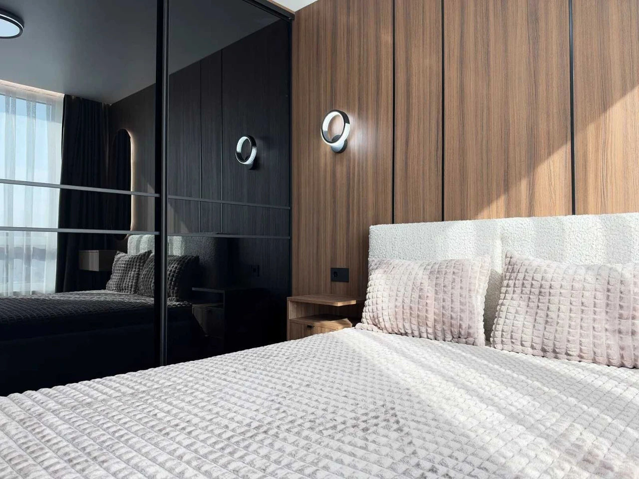 One-bedroom apartment renovated in residential complex A5