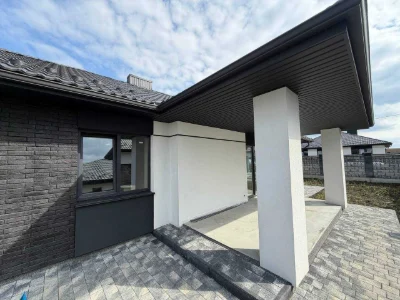 Продам сучасний будинок 140 м² з гаражем на 5 сотках — Масив