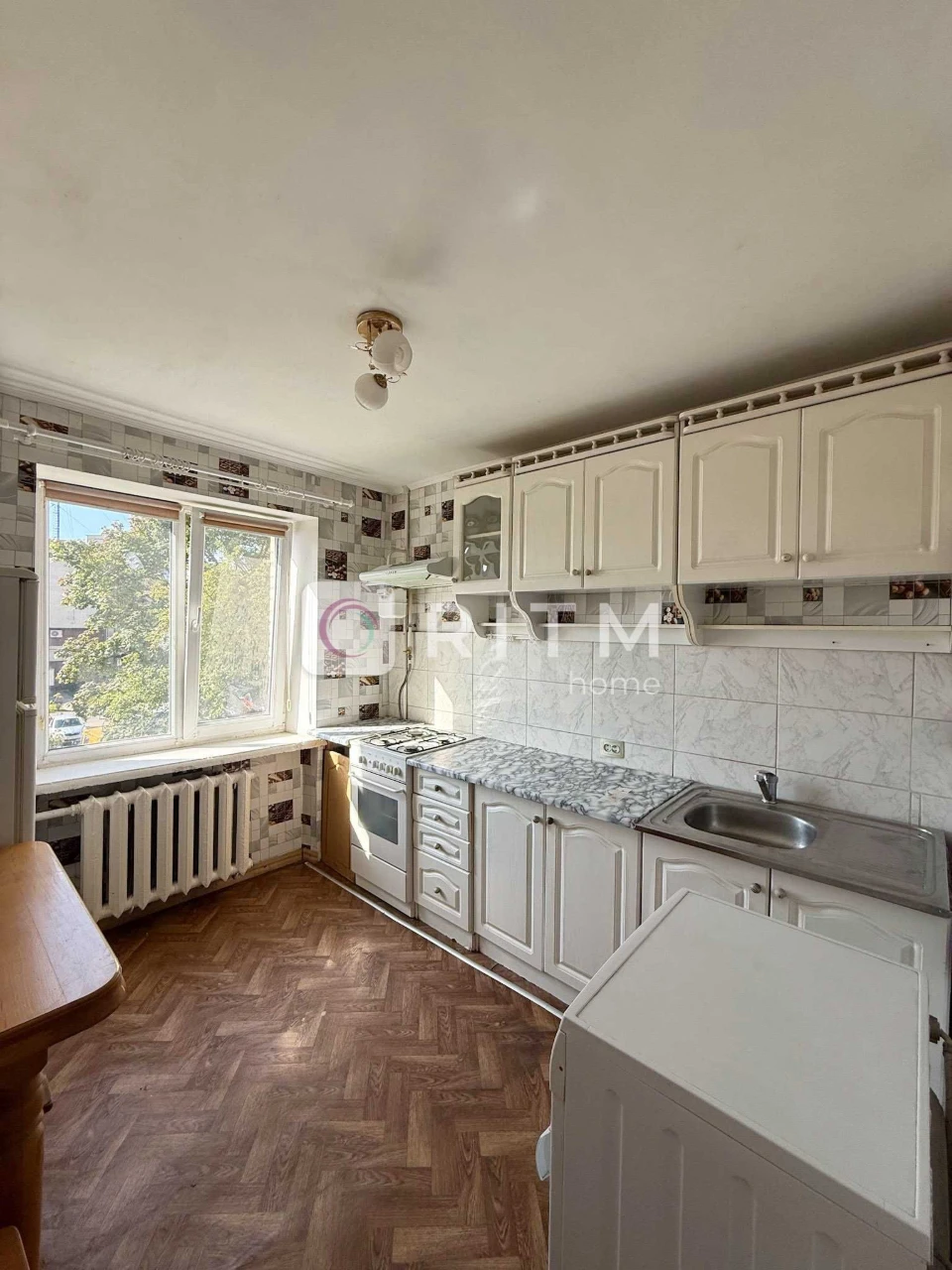 Apartment for sale on Sobornosti Street