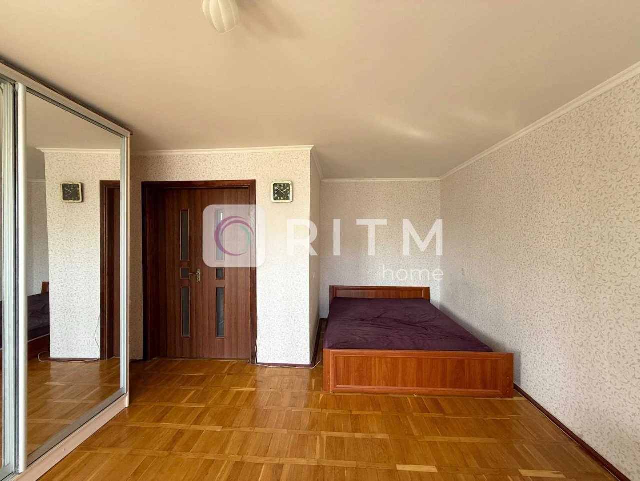 Apartment for sale on Sobornosti Street