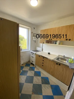 For Sale: 3-room apartment, Kr. Rynok district, L. Guzara (Komarova) street!