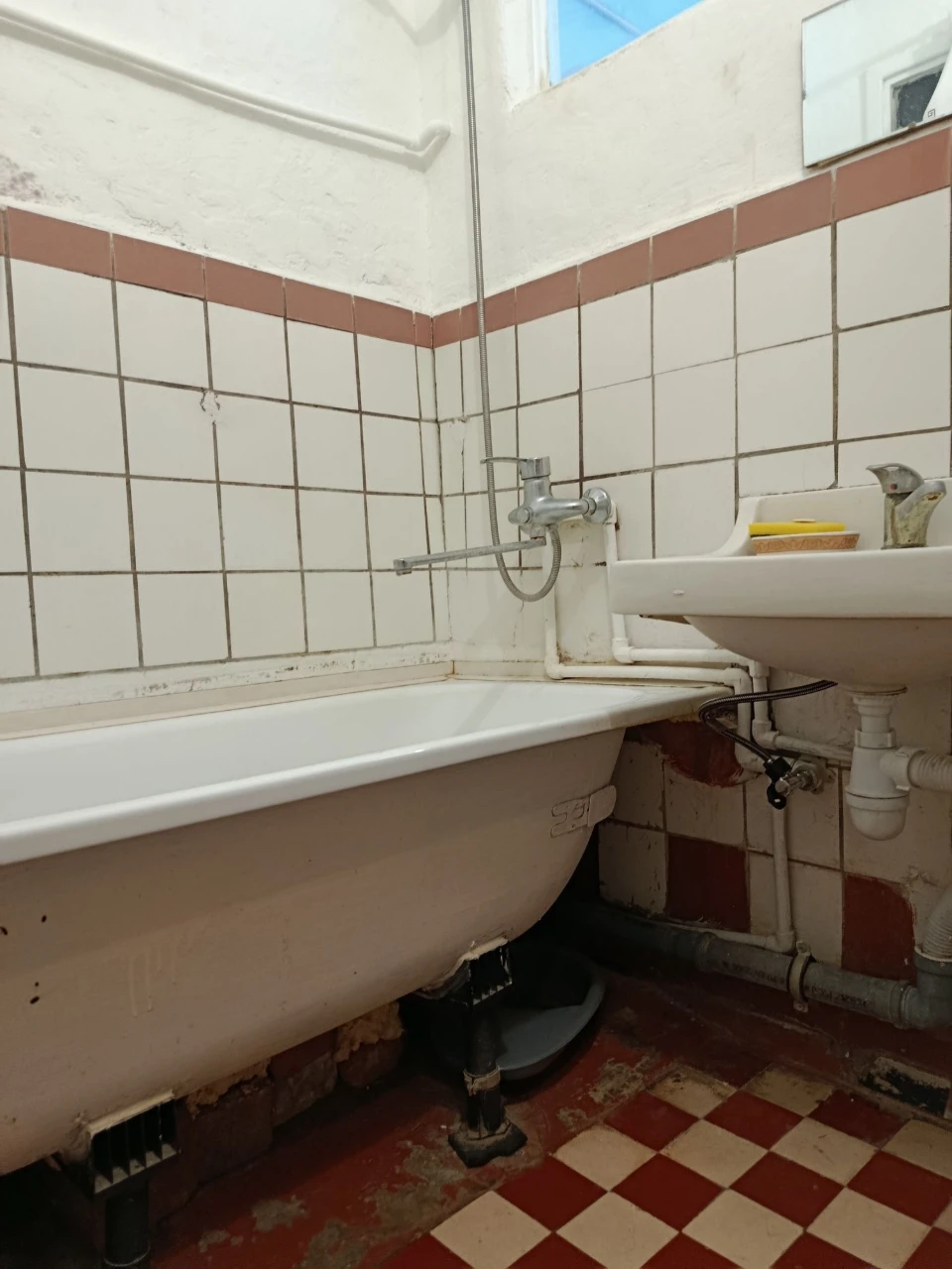 Spacious 3-bedroom apartment in Kitsman – ideal for families