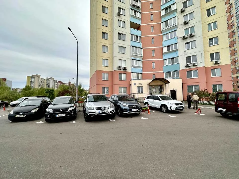 Квартира. Київ, вулиця Милославська.