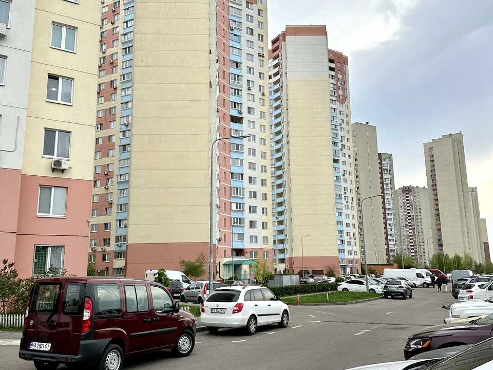 Квартира. Київ, вулиця Милославська.