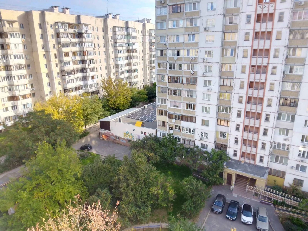 Rent a warm 1-bedroom apartment near the Zhytomyr metro station, Stusa