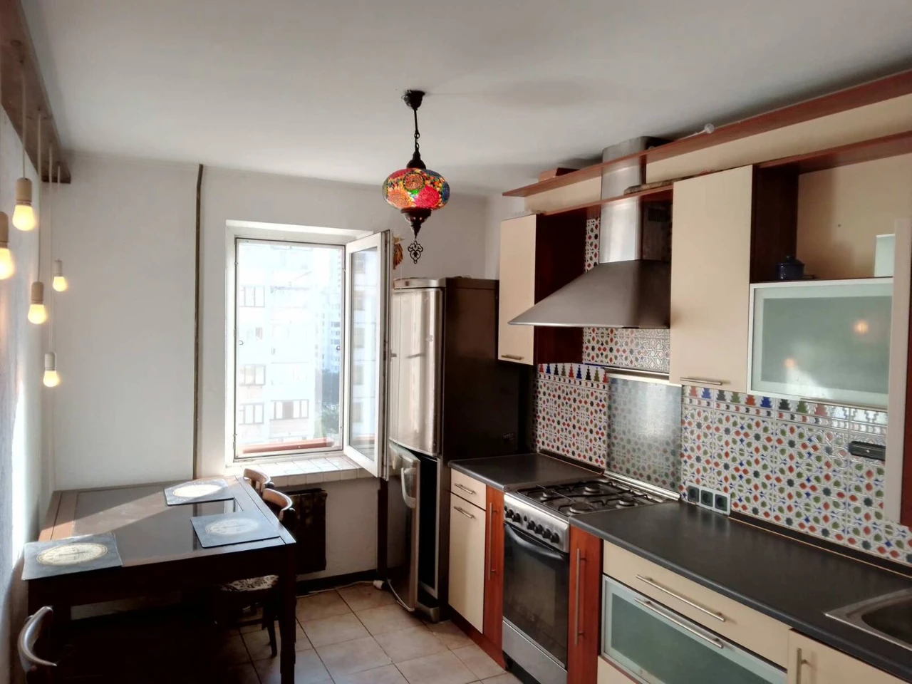 Rent a warm 1-bedroom apartment near the Zhytomyr metro station, Stusa