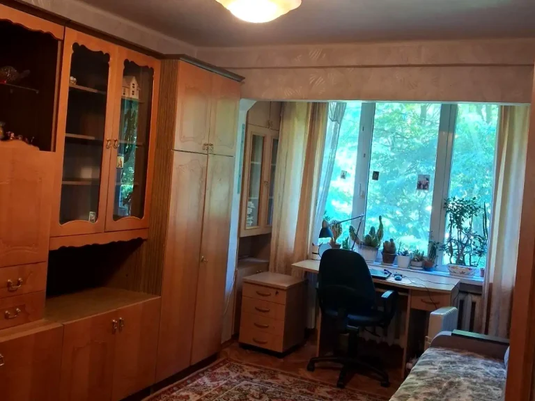 Rent 4-room apartment 86.9 sq m