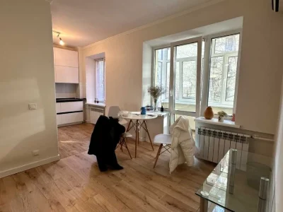 Apartment. Basin Street, Kyiv
