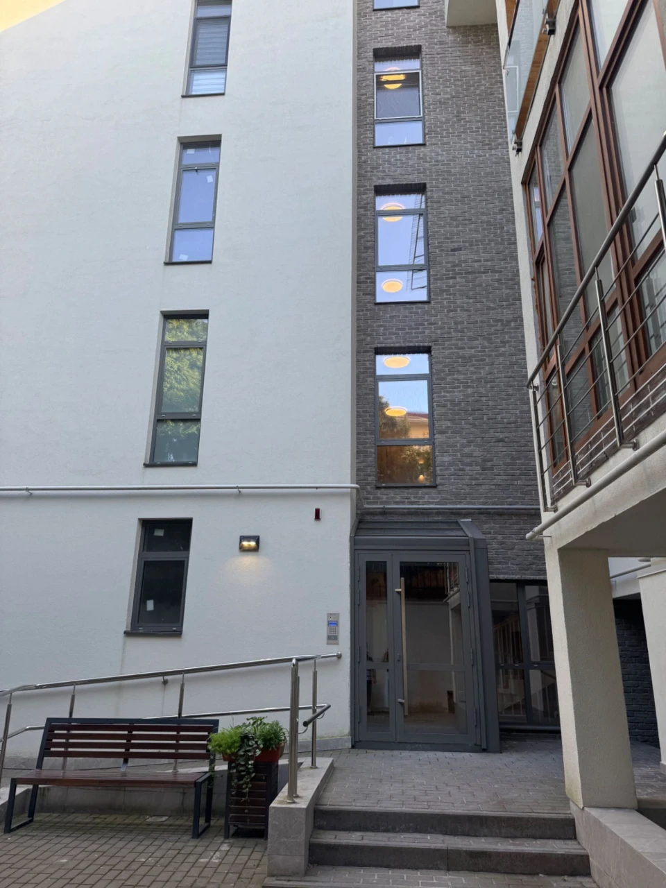 Продаж 2-кімнатна, 93 м², новобуду Карманського (І. Франка)