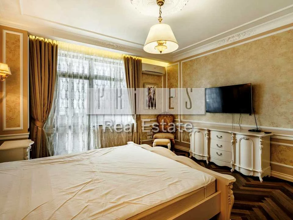 Квартира. Київ, Олеся Гончара вул.