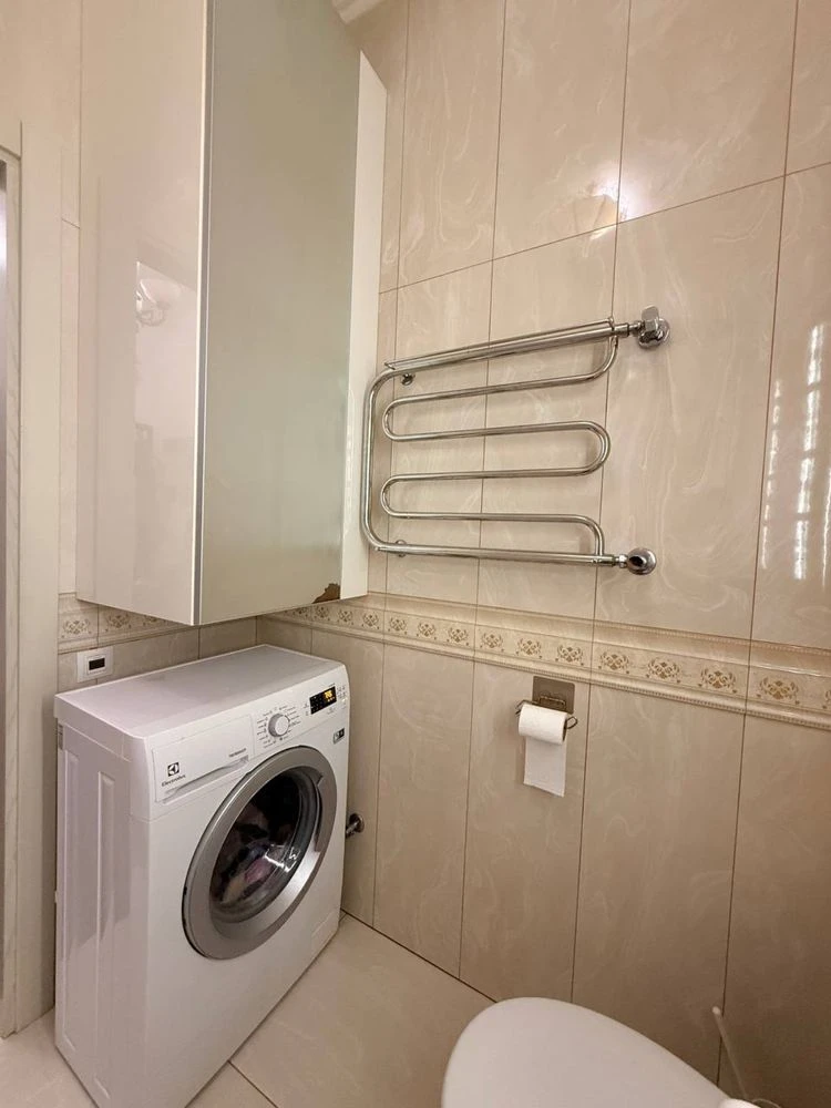 Продам квартиру 50 м2 ремонт ЖК  Лайнер, м. Університет, NP