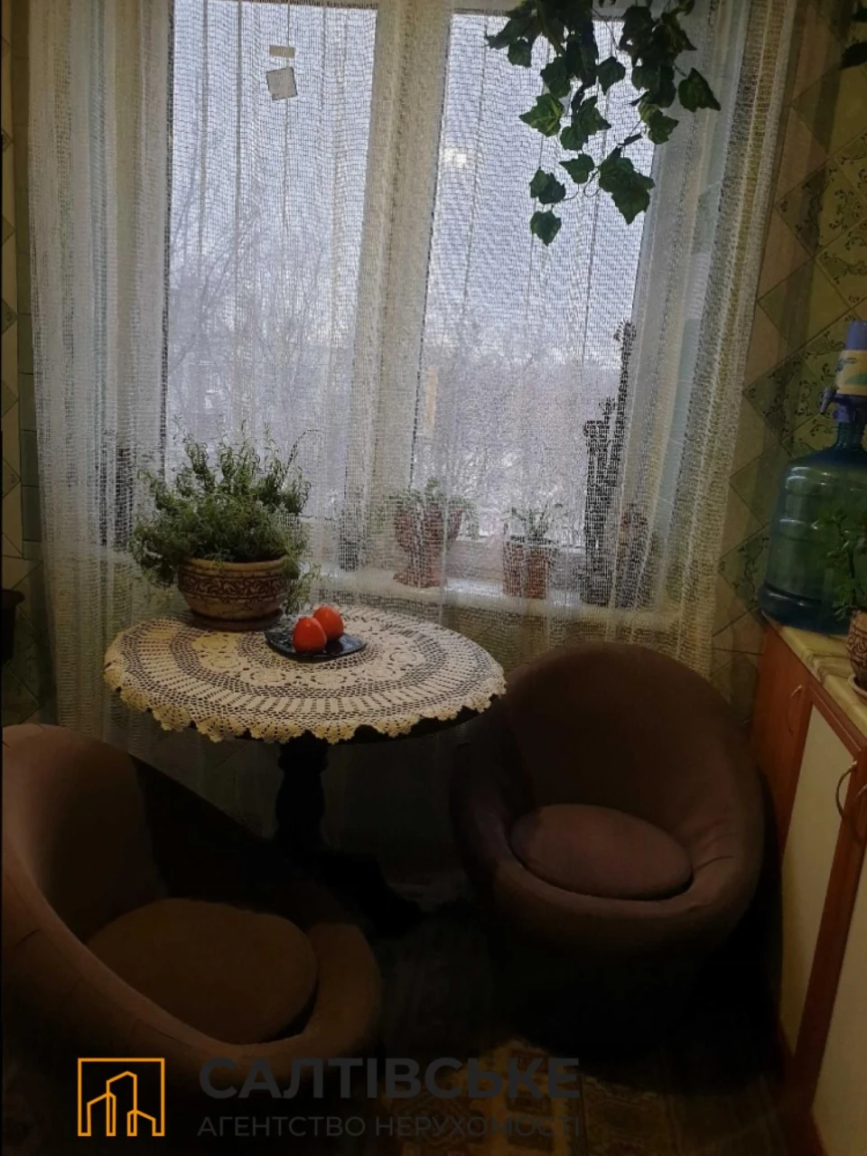 6537-EK For Sale: 3-room apartment on Saltov, near the Ukraina Shopping Mall 604 m2