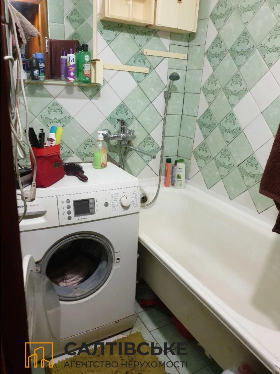 6537-EK For Sale: 3-room apartment on Saltov, near the Ukraina Shopping Mall 604 m2