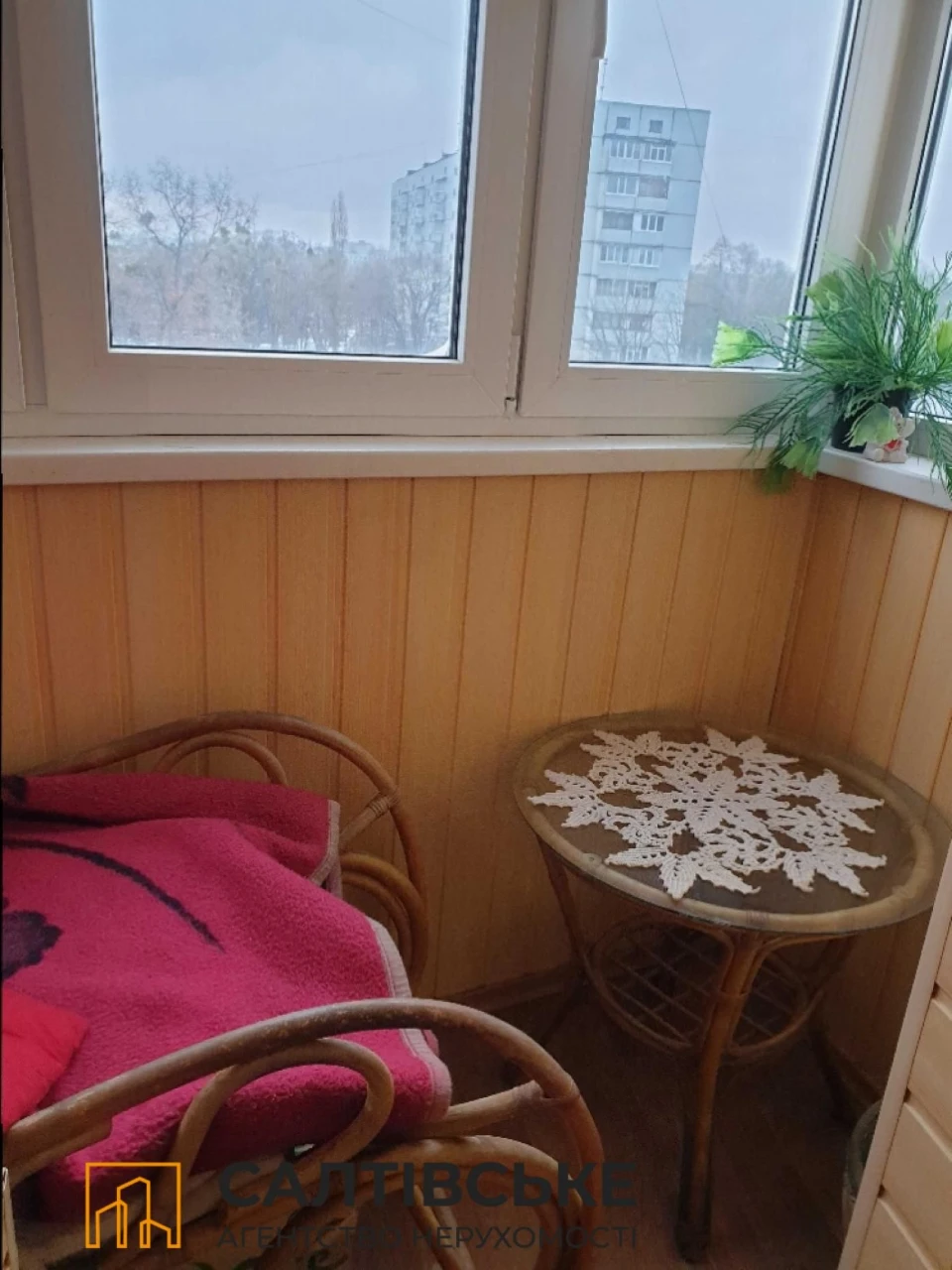 6537-EK For Sale: 3-room apartment on Saltov, near the Ukraina Shopping Mall 604 m2