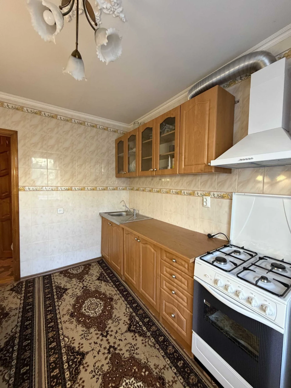 Продаётся 2 комнатна квартира 50 м² в районе Дома Мебели