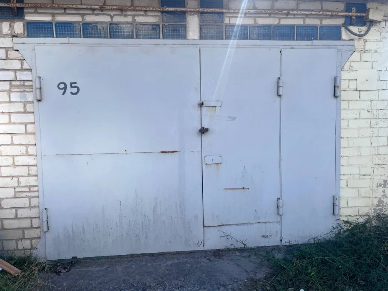 Продаж гаражу, складу