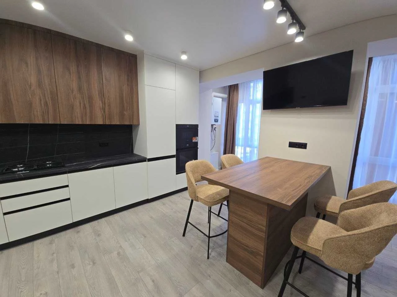 Продаж 1к квартири в ЖК Містечко Центральне велика площа