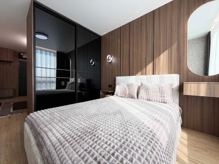 One-bedroom apartment with renovation in residential complex A5