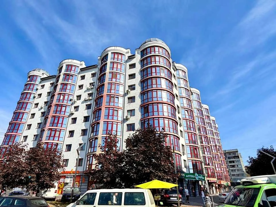 Apartment. Hnat Hotkevych Street, Ivano-Frankivsk