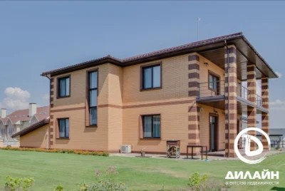 Good house with a panoramic view of the Dnieper River