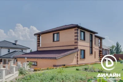 Good house with a panoramic view of the Dnieper River