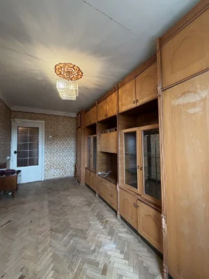 Продається 2 кімнатна квартира вул. Пасічна