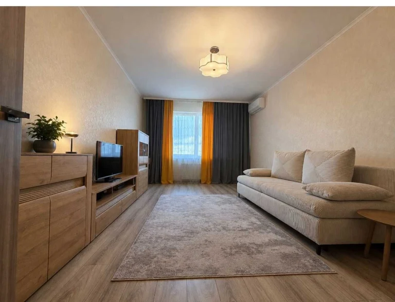 Fully furnished 2-room apartment with renovation City of Flowers