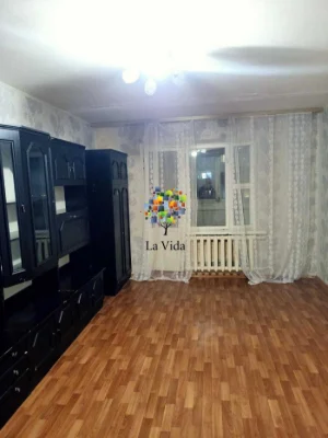 For Sale: Separate 1-bedroom apartment on Vynohradary