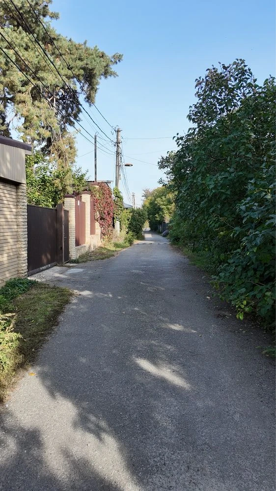 Дачна ділянка біля метро Славутич(осокорки).