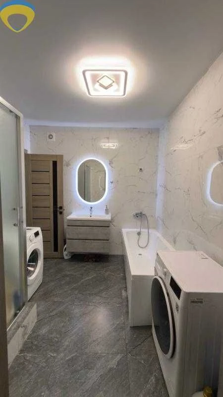 Продам будинок біля озера, два котла, інвертор, запас дров н
