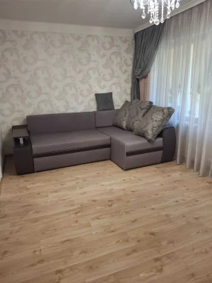 Продається 2-кімнатна квартира, вул. Шкільна