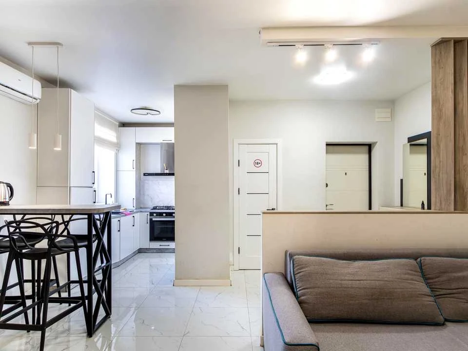 Apartment. Kardinal Lubomyr Guzar Street, Ivano-Frankivsk