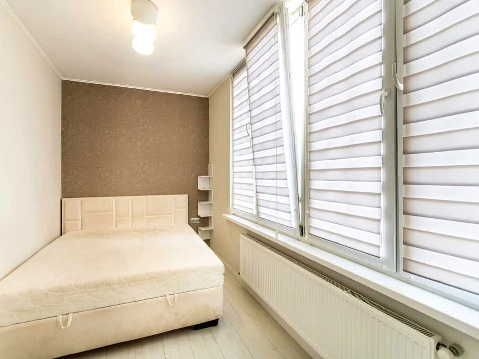 Apartment. Kardinal Lubomyr Guzar Street, Ivano-Frankivsk