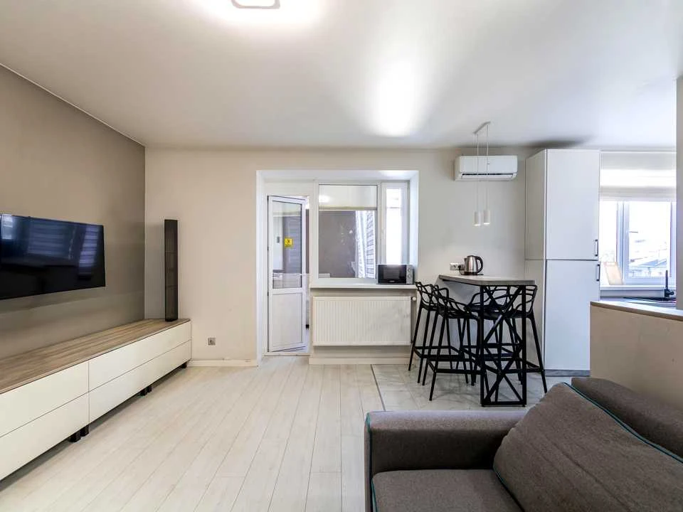 Apartment. Kardinal Lubomyr Guzar Street, Ivano-Frankivsk