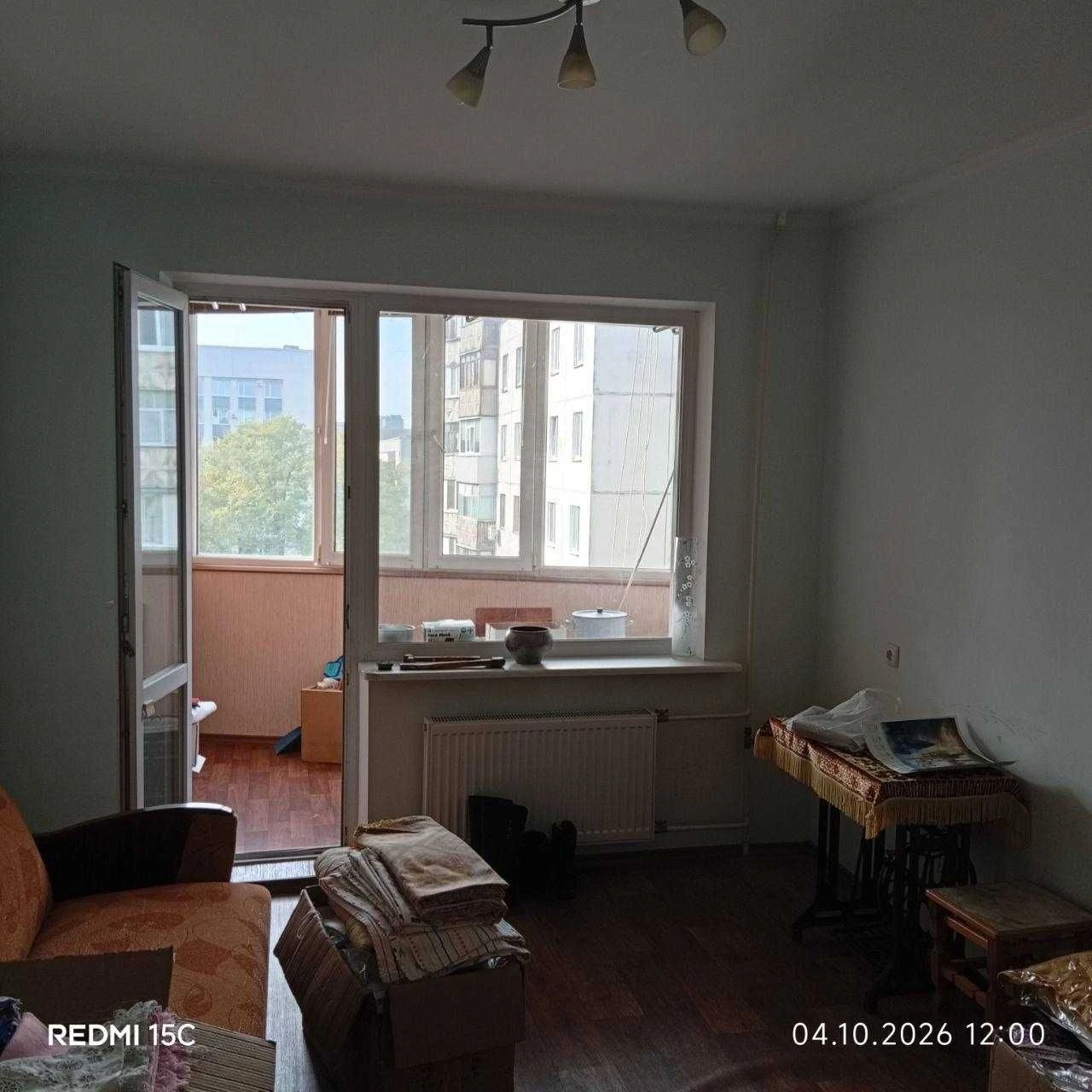 Продається простора 3-кімнатна квартира 65м2 з меблями. 2 балкона.